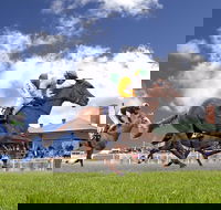 Goulburn and District Racing Club - Attractions Sydney