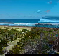 Pelican Beach Road lookout