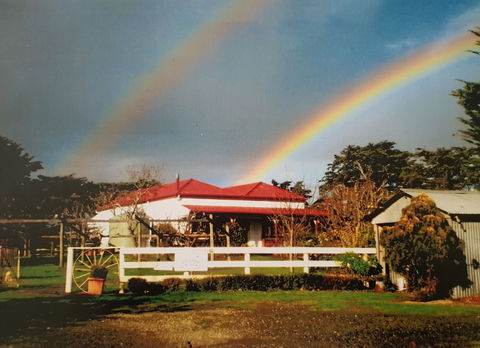 Stefani Hilltop Gallery - Attractions Sydney 0