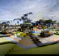 West Beach Mini Golf - Attractions Sydney