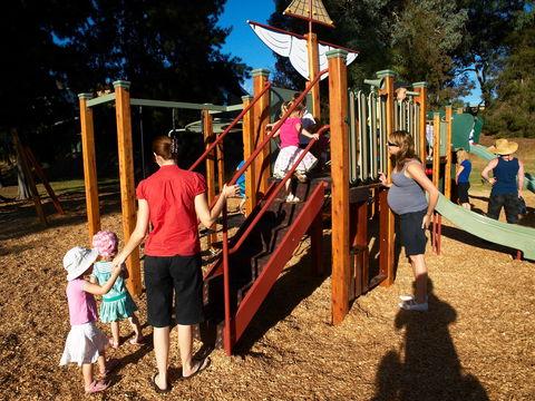 Les Stone Park - Attractions Sydney 0