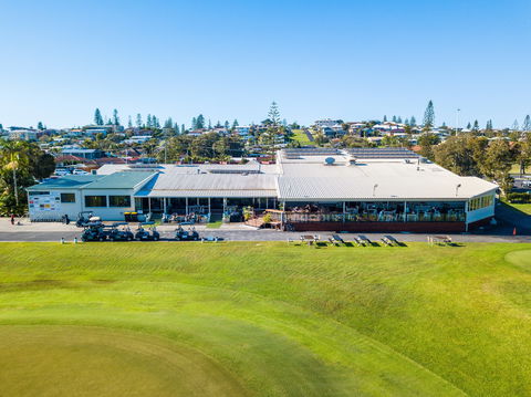 Yamba Golf And Country Club - Attractions Sydney 0