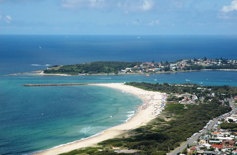 Blacksmiths Beach - Attractions Sydney 1