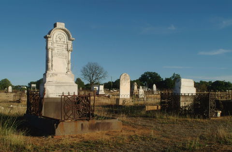 Charters Towers Cemetery - Attractions Sydney 2