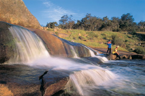 Perth Hills - Attractions Sydney 0