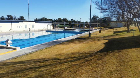 Canowindra Swimming Pool - Attractions Sydney 0