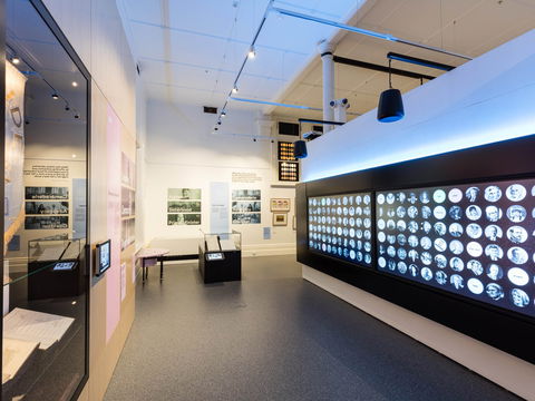 Centre Of Democracy - Attractions Sydney 1