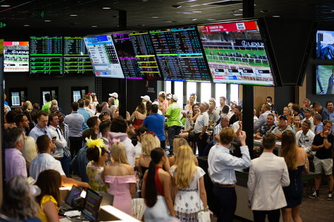 Gold Coast Turf Club - Attractions Sydney 0