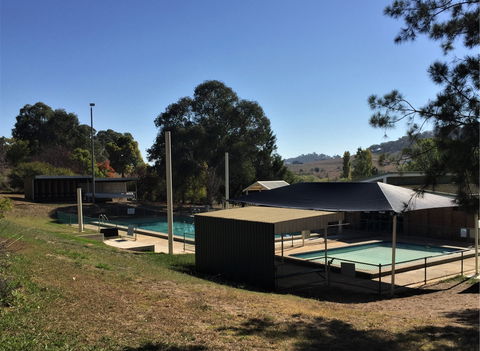 Gunning Pool - Attractions Sydney 0