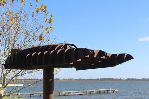 K7 Monument Barmera - Attractions Sydney 1
