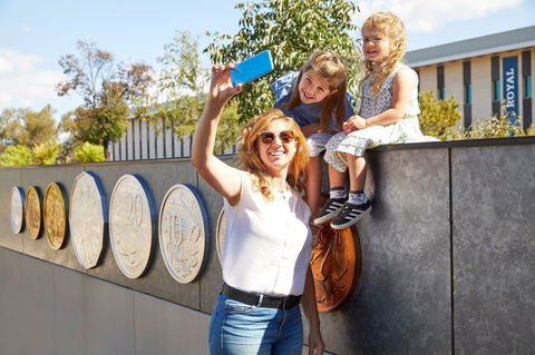 Royal Australian Mint - Attractions Sydney 0