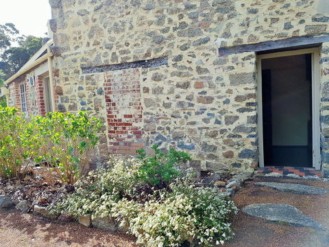 Strawberry Hill - Attractions Sydney 2