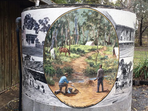 Tatong Tavern Water Tank - Attractions Sydney 0