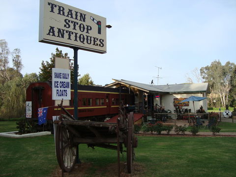 Train Stop Antiques - Attractions Sydney 0