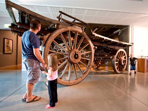 Western Plains Cultural Centre - Attractions Sydney 1