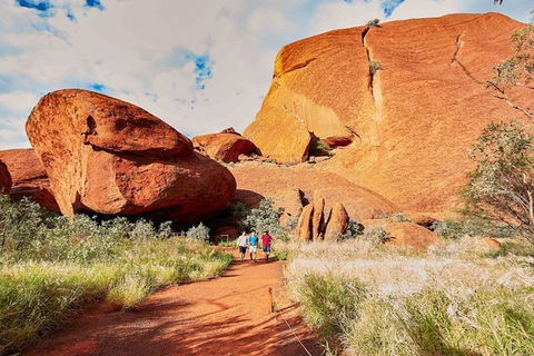 Explore Uluru: 7 Hours Guide Tour At Sunrise With Light Breakfast - Attractions Sydney 2