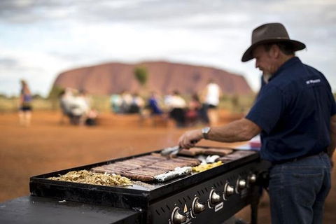 Sunset Australian Barbecue Dinner In Uluru - Attractions Sydney 1