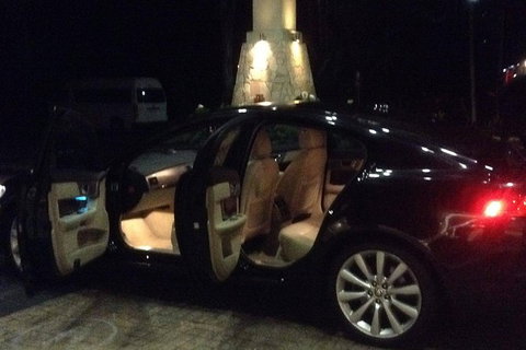 Jaguar Limousine Transfer Cairns Airport To City Or Return - Attractions Sydney 0