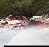 Noosa River Cruise for 2 people on a Classic Mahogany Speed Boat - 90 min. - Attractions Sydney