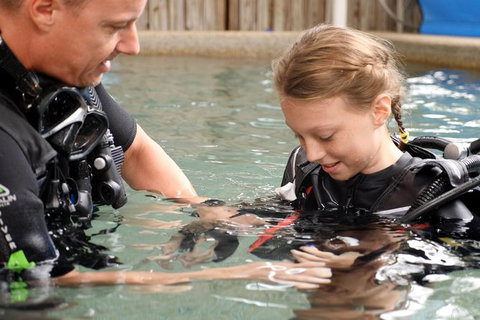 Scuba Kids- Padi Bubblemaker Course - Attractions Sydney 1