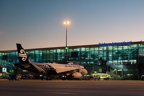 13 Seat Minibus | Brisbane Airport - Sunshine Coast Private Transfer - Attractions Sydney 7