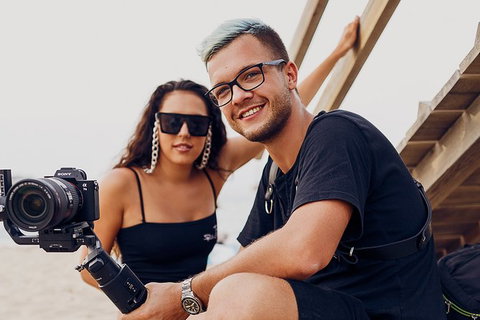 Hire Photographer, Professional Photo Shoot - Melbourne - Attractions Sydney 3