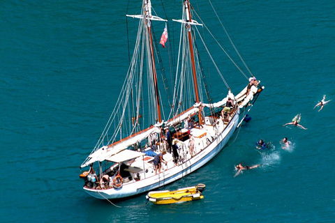 Whitehaven Beach Sailing And Snorkeling Cruise - Attractions Sydney 3