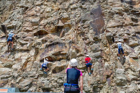Rock Climbing At The Kangaroo Point Cliffs In Brisbane - Attractions Sydney 2