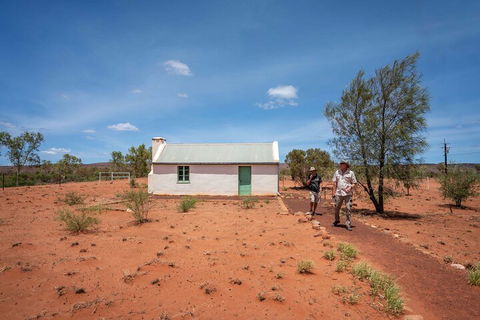Private Cultural And Historical Painted Desert Tour In Hermannsburg - Attractions Sydney 1