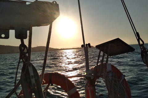 Townsville Private Hire Sunset Sail Sailing Cruise Boat Tour Charter Experience - Attractions Sydney 4