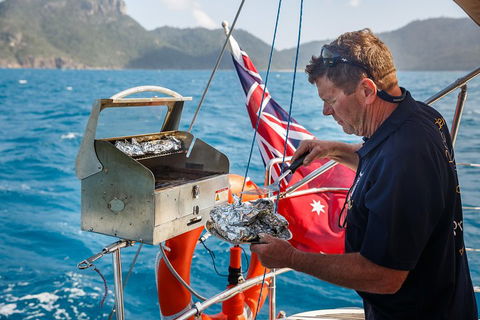 2-Night Cabin Charter Aboard Cruising Yacht Milady - Attractions Sydney 5