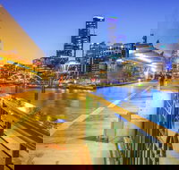 Melbourne By Night - Attractions Sydney