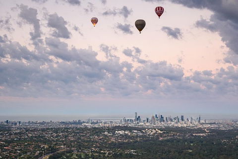 Melbourne Sunrise Balloon Flight & Champagne Breakfast - Attractions Sydney 5